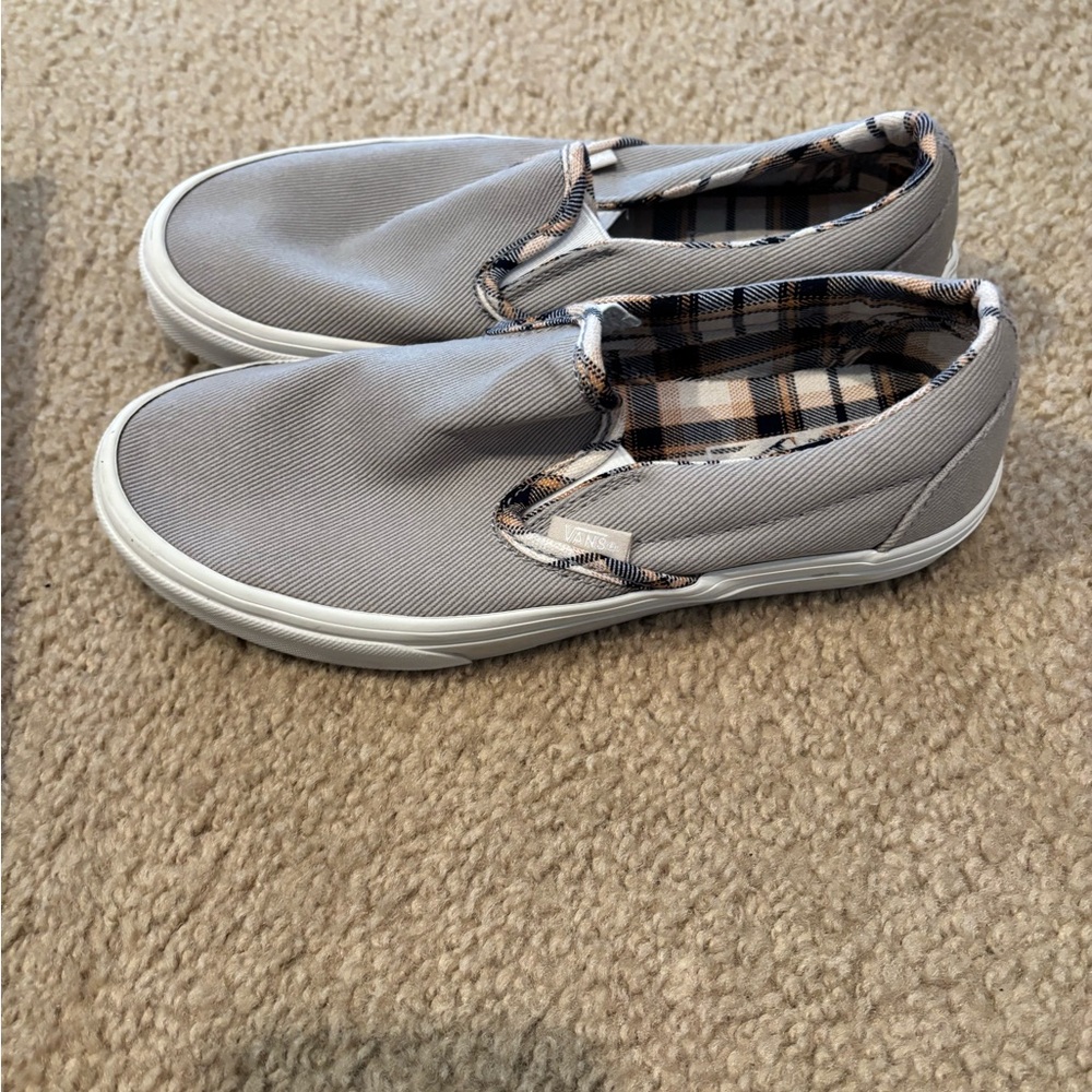 Vans Gray Slip-On Sneakers with plaid interior - Picture 16 of 16